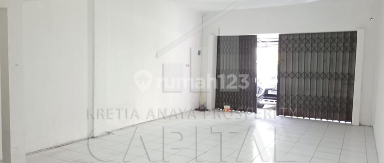 3-Story Shophouse in Cimahi 1