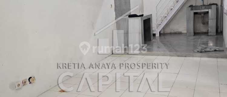 Unfurnished House in the Banyaksumba Area, Baru Parahyangan City 1