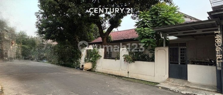 Dijual Rumah Hook Halaman Luas Di Villa Melati Mas 1