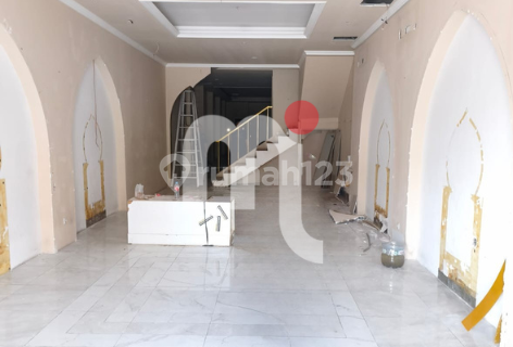 Dijual Ruko 3 Lantai di Gayamsari Semarang 1