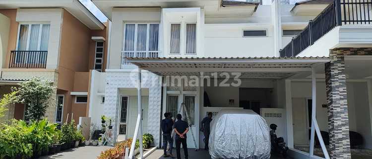 Dijual Cepat Rumah Bagus 2 Lantai Di Dalam Cluster Dalam Perumahan Elit Grand Wisata Bekasi  1