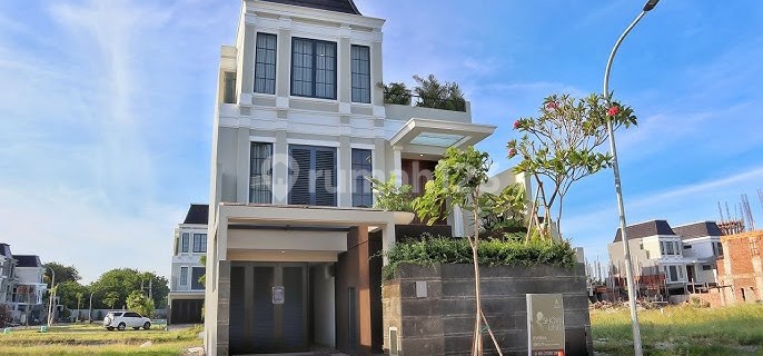 Jual Rumah Mewah 3 Lantai Konsep American Tropical The Grand Kenjeran 1