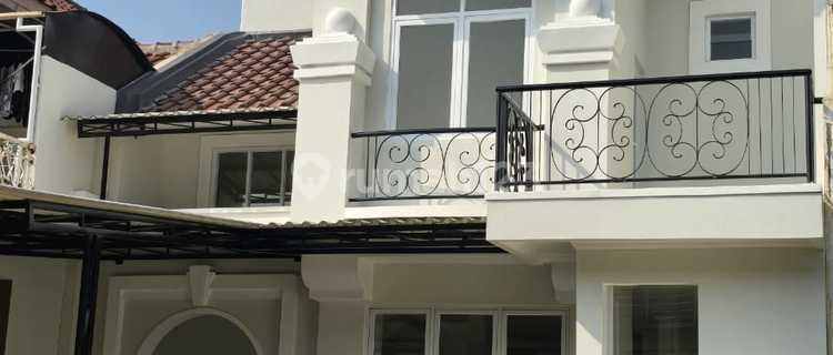 Turun Harga, Rumah Tingkat Di Cluster Favorite Legenda Wisata  1