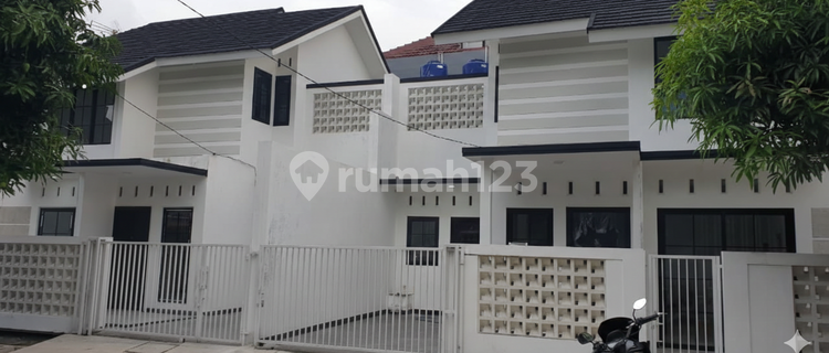 Rumah Terawat di Harapan Indah dengan Fasilitas Lengkap (13663 Hn) 1