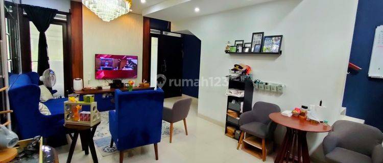 Rumah 2 Lantai Bagus Semi Furnished di Bsd Eminent Cluster Precia, Tangerang 1