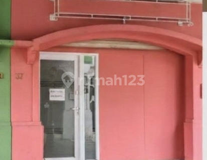 For Sale: Granada Square Kiosk, Strategic Location Ideal for Business in Kencana Loka BSD 1