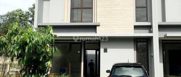 RUMAH MINIMALIS DEKAT FASILITAS UMUM DI THE EMINENT BSD 1