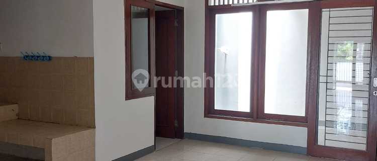 For Rent House in Aralia Ready to Occupy Harapan Indah Bekasi 45 Million 1