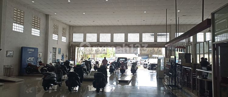 Disewakan Bangunan Ex Showroom Dekat Richeese Factory Pamulang 1