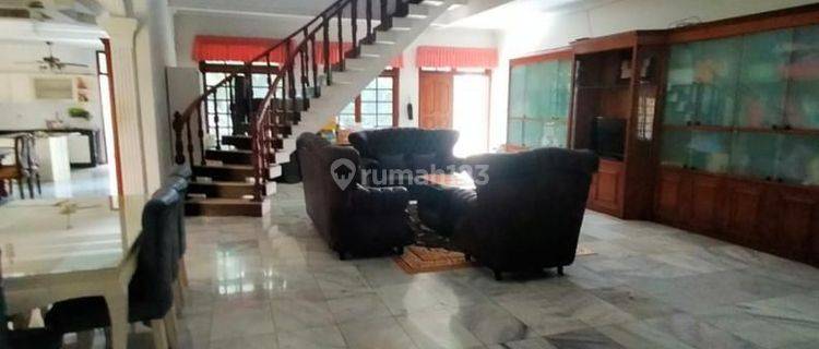 Dijual rumah Kebon Jeruk Tosiga dekat Gereja MBK 1