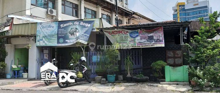 Rumah lama untuk segala usaha tengah kota Semarang bebas banjir 1