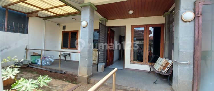 Middle City House Strategic Location Flood-Free 1