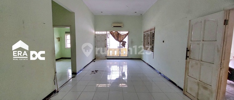 Old House Strategic Location In Tanggul Mas Semarang 1