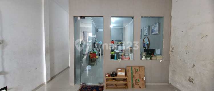 Ruko Bagus 3 LT Ada Lift Lokasi Strategis di Gajah Semarang Timur 1