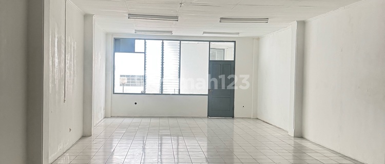 2-Story Shop House With 185m2 Land Area, Affordable Price in Tangerang City 1