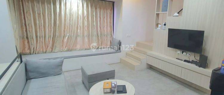 TERMURAH Rumah SIAP HUNI Furnished 3,5 Lantai, Impresahaus Tabebuya, BSD 1