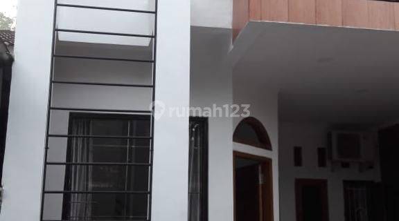 Dijual rumah 3 lantai di dekat Bukit Dago Rawa Kalong Serpong 1