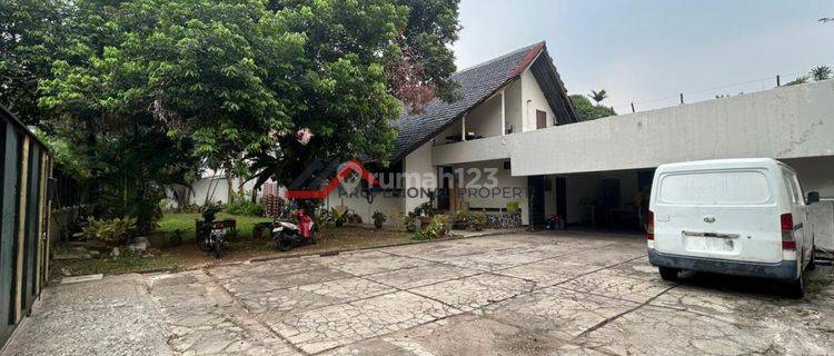 Rumah Lama Halaman Luas 1 Lantai Harga Menarik Dekat Kemang Raya 1