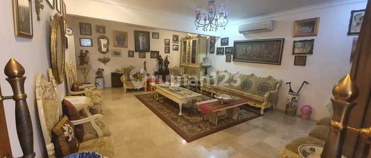 Affordable house, land area calculated, price negotiable, located in South Jakarta up to Veteran area. 1