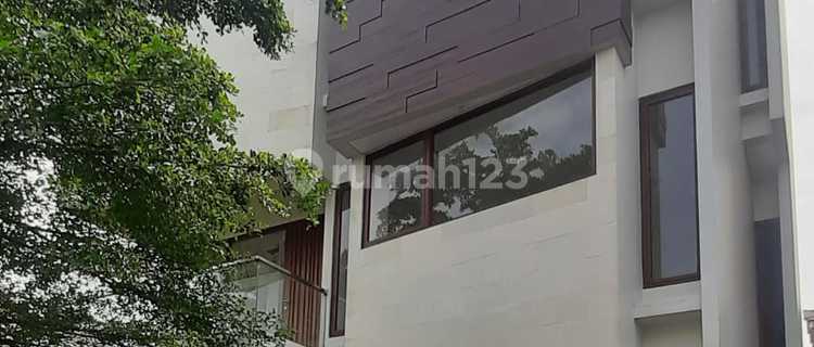 Cool 3-Story House in the Karang Tengah Cluster Area, Near Gatte Toll 1