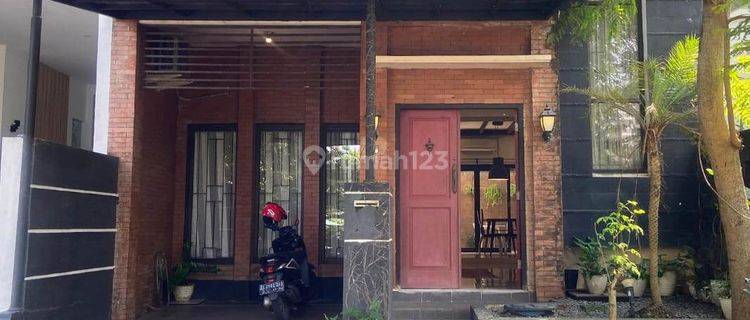 Rumah Keren Diarea Emerald Bintaro Jaya. Akses Gatte Toll Parigi 1