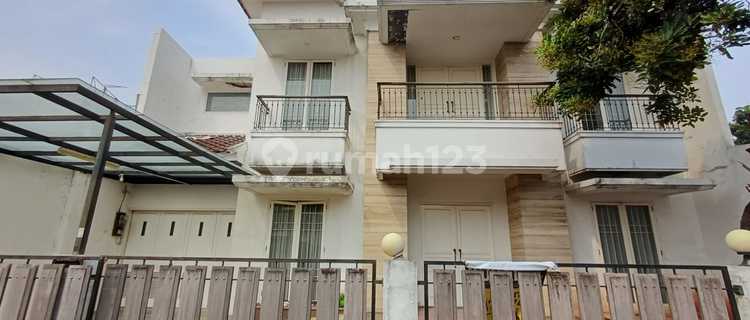 Rumah 2 Lantai, Lokasi strategis di Ciledug 1