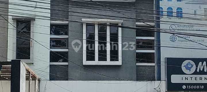3.5 Story Shophouse on Pungkur Raya Bandung 1