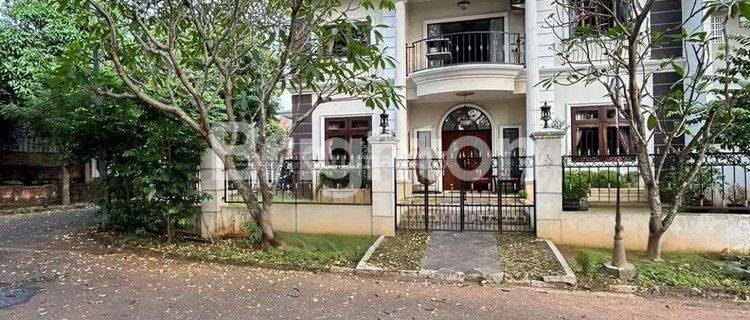 Rumah Mewah Giriloka BSD City Bangunan Mandiri Posisi di Hoek Parkir Bisa Banyak 1