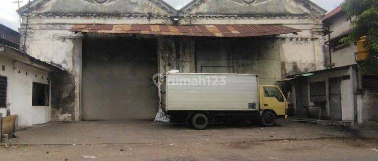 Dijual Gudang Siap Pakai cocok untuk ekspedisi Lokasi Kalimas Dekat pelabuhan Perak 1