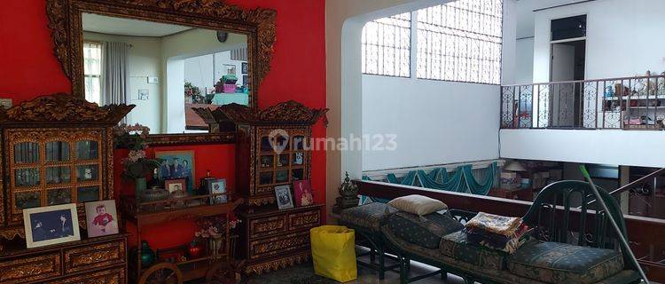 Rumah Lama Asri Halaman Luas Di Pinggir Jalan Bojongkoneng Atas 1