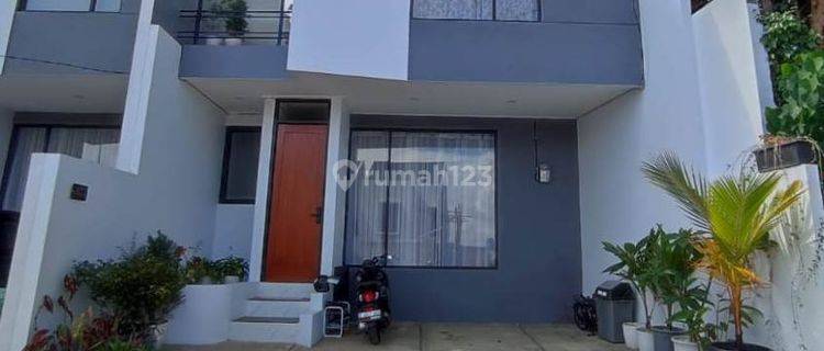 Rumah Baru Tropis Modern Di Ciwaruga Gegerkalong Bandung Utara 1