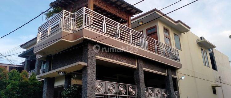 Hunian Furnished 2 Lantai Rahayu Residence 1