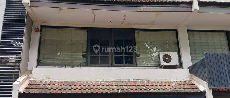 Ruko Pinggir Jalan Dekat Tol Kebun Jeruk Di Kedoya Selatan 1