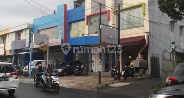 Shophouse in Bintaro Area, Strategic Location 1