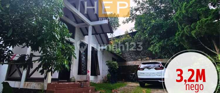 A spacious villa inhabited in Bandungan, Semarang Regency. 1