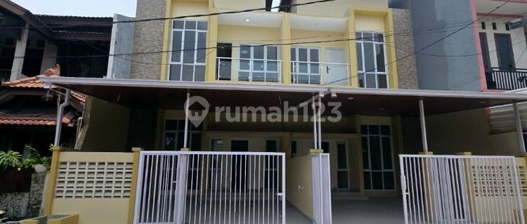 2-Story Ready-to-Occupy House, Eligible for Mortgage with Low Down Payment, Eligible for Mortgage in Permata Harapan Baru Area, Kota Harapan Indah, Bekasi. 1
