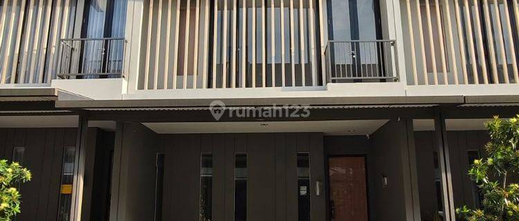 Rumah Baru Brand New Cluster Exclusive Danau Buatan Grand Wisata Bekasi 1