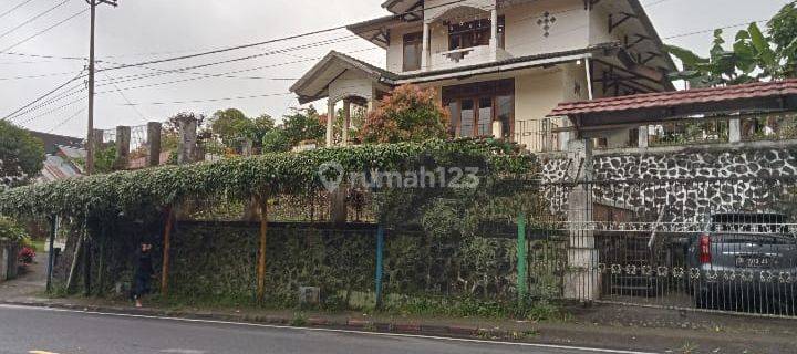 Rumah 2 Lantai Unfurnished SHM di Jalan Raya Manado Tomohon, Tomohon 1