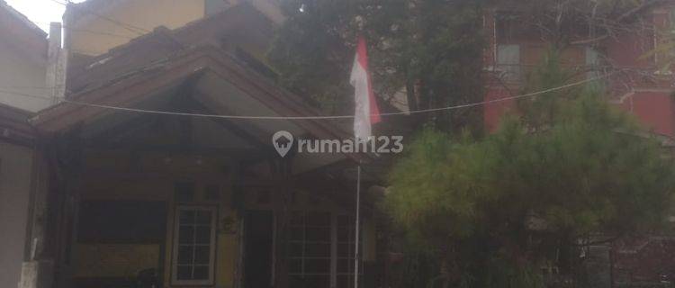 Rumah Bagus SHM di Komplek Sangarhurip Raya, Bandung 1