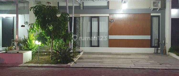 Disewakan Rumah Cantik Semi Furnish 1