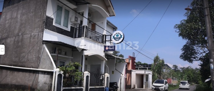 Rumah Kontrakan bisa untuk kantor Area Maguwoharjo 1