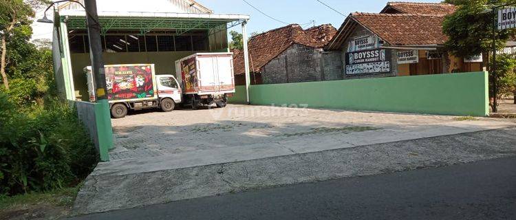 Disewakan Gudang Luas di Sleman  1