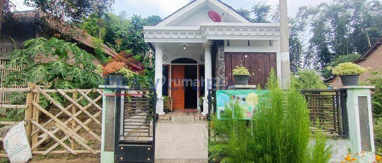 Dijual Rumah Suasana Nyaman Tenang 1,5 Jam Ke Gunung Bromo Malang  1