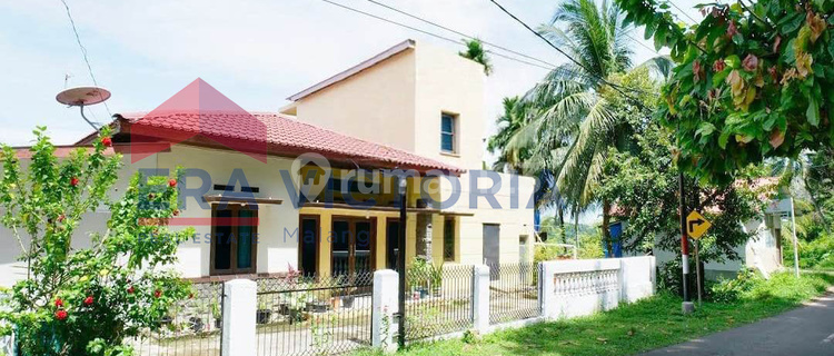 For Sale Strategic House with Sea View in Padang Selatan Tourist Area 1