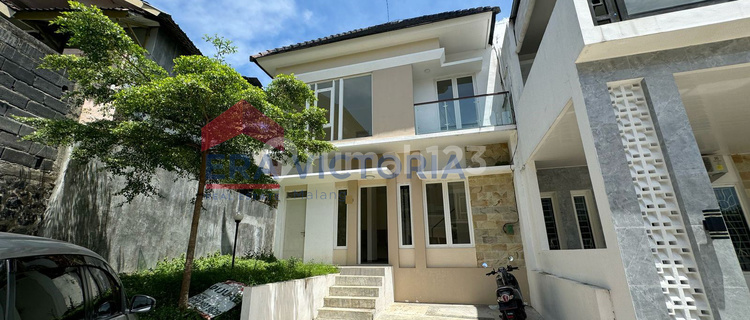 Rumah Sewa Area Blimbing Hawa Sejuk & Balkon dengan Pemandangan Indah 1