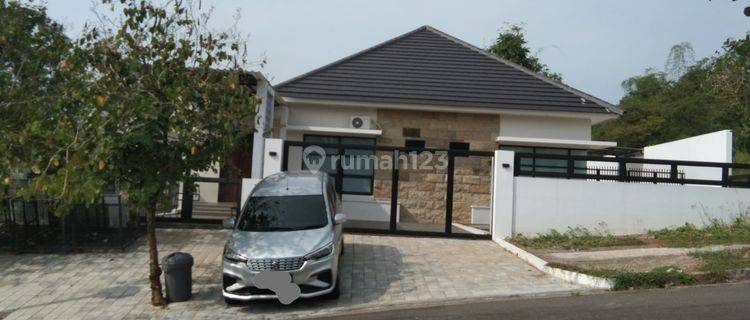 Dijual Villa Taman Dayu Baru Gress Cluster Golf Estate, Pasuruan 1