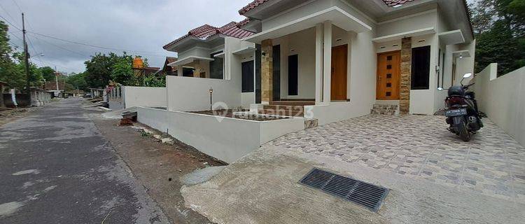 Rumah Modern Baru Sleman Utara Pasar Jangkang 1