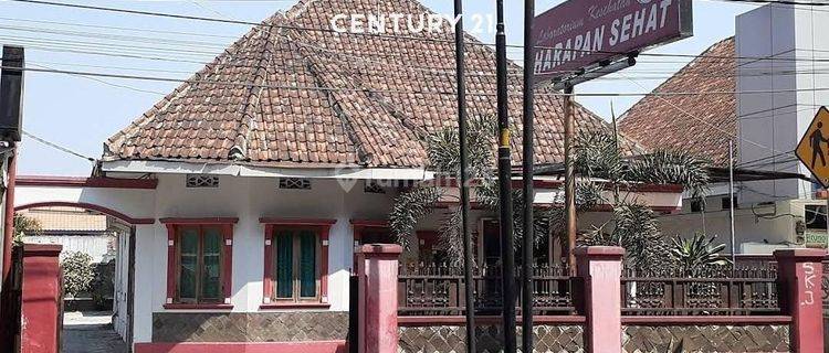 Rumah Lokasi Strategis Di Jl Kesambi Kota Cirebon  1