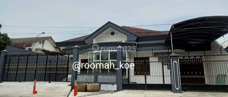 Rumah Bagus dan Siap Huni Dukuh Kupang Surabaya Barat 1