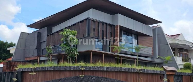 Rumah Baru Tropical House Manyar Kertoadi Surabaya Timur 1